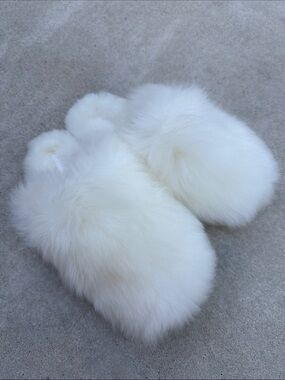 NWOB UGG Scuffette Chalet Plush White Fur Women's Slippers